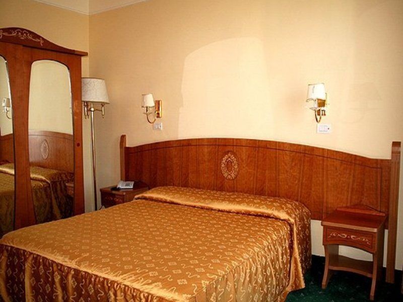 Grand Hotel Parco Del Sole Sant'Agnello Oda fotoğraf